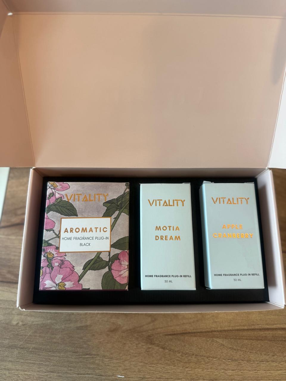 Plug-in fragrance set for small rooms in gift packaging